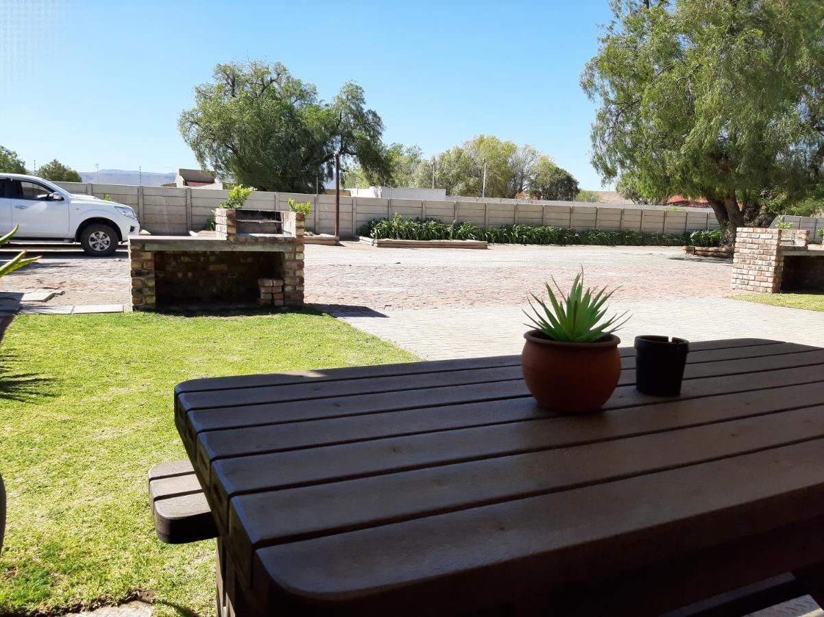 En Route Apartment Beaufort West Luaran gambar