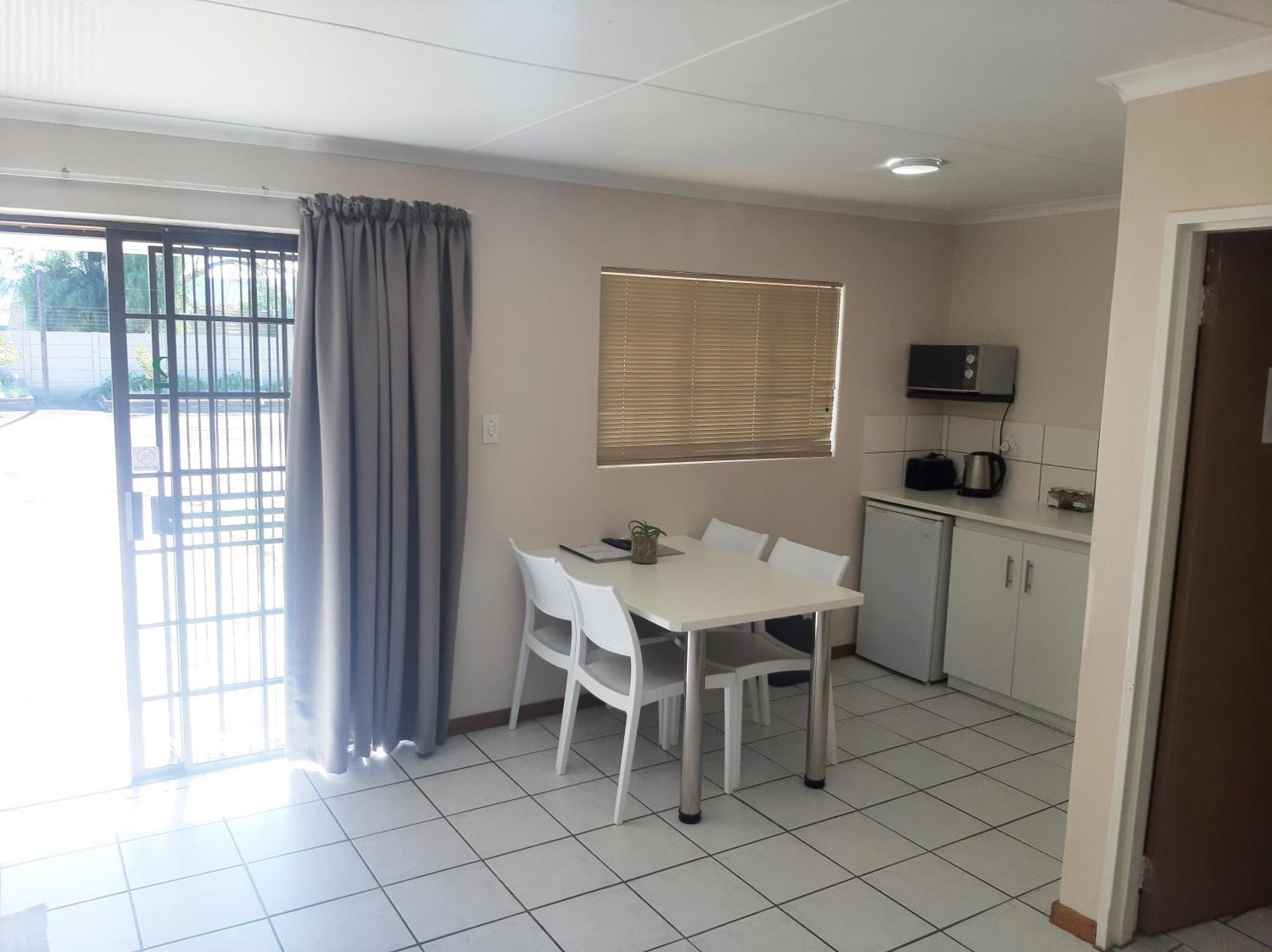 En Route Apartment Beaufort West Bilik gambar